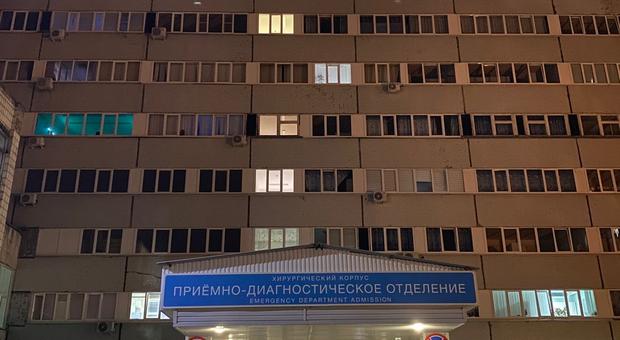 Консультация нейрохирургом в больнице г. ТОЛЬЯТТИ больного с опухолью мозга для возможной операции.