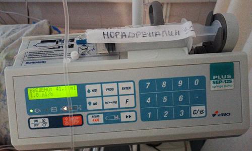 Консультация в Областной больнице г. РЯЗАНЬ нашим нейрореаниматологом больного 53 лет с геморрагическим инсультом для оценки возможности перевозки реанимобилем и госпитализации в профильный стационар  Москвы. 