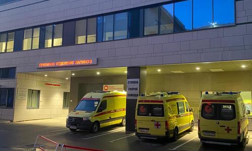 Консультация нашим реаниматологом в коммерческой клинике Лапино 1 (Московская область) больного 46 лет с травмой бедра для перевода в профильный стационар г. Москвы.